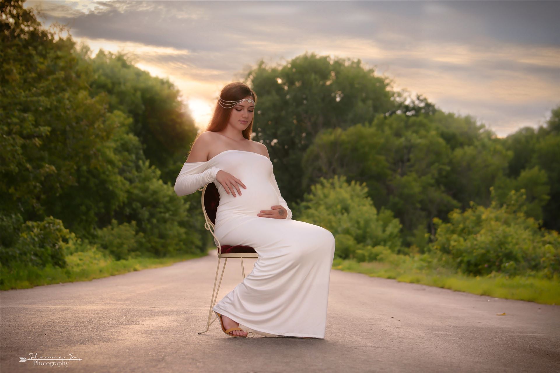 DSC_4781editwm.jpg - This mama is absolute stunning in all her pregnancy beauty by Shawna Jo Photography